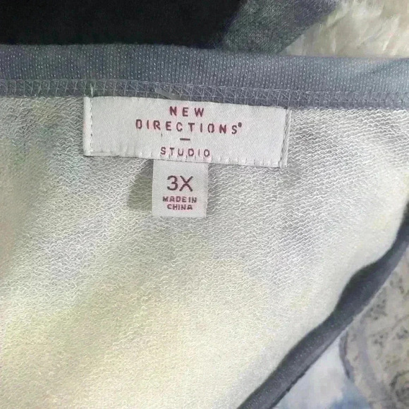 New Directions Studio Belk Brand 3X Blue Tie Dyed Shirt with Lace on Sleeves L/S - Picture 4 of 5